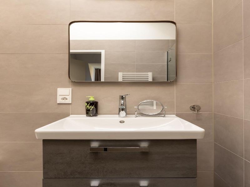 Limehome Berlin Luise Henriette Str image