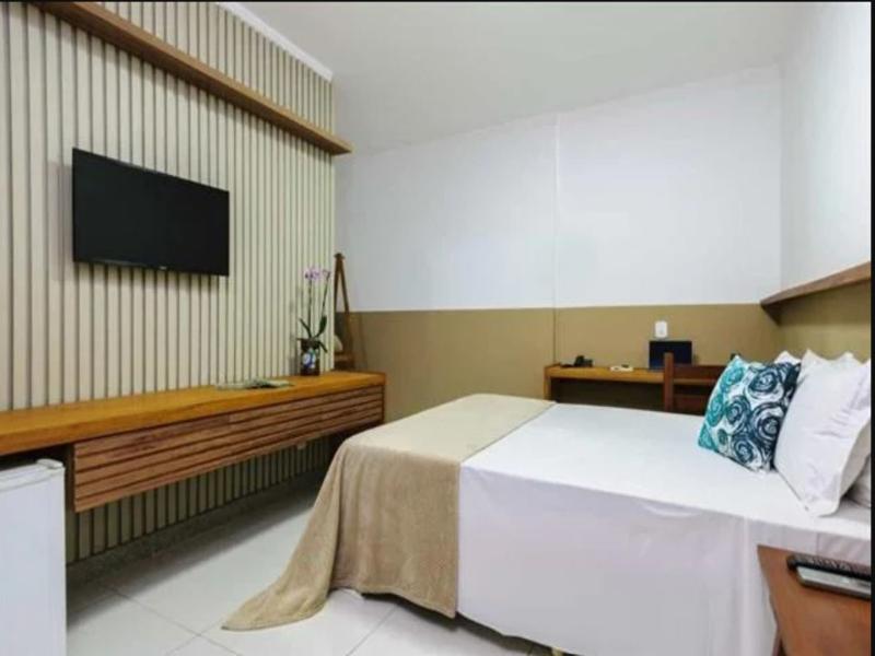 SUITE CAPACITY 2