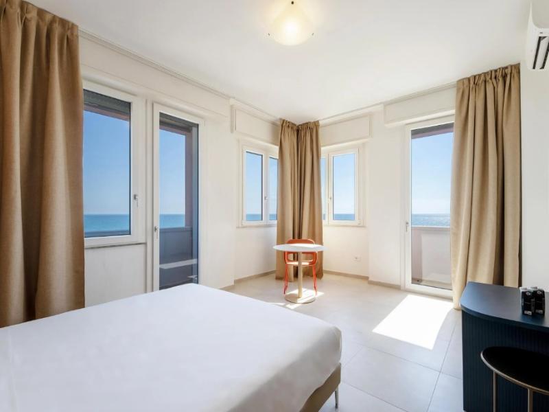 B&B Hotel Pesaro Des Bains image