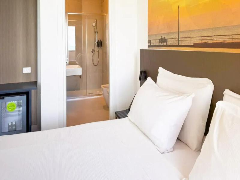 B&B Hotel Pesaro Des Bains image