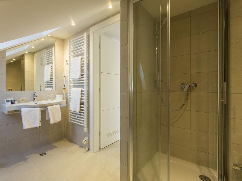 Klarisa Palace Rooms image