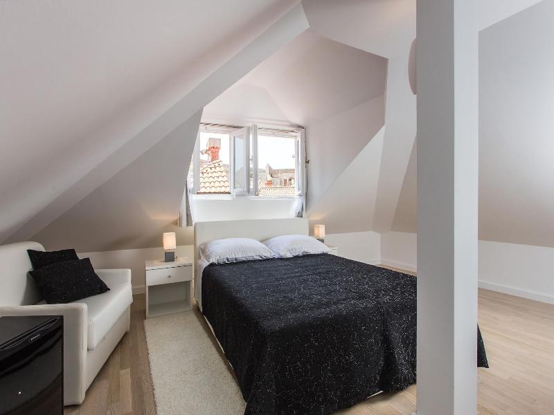 Klarisa Palace Rooms image