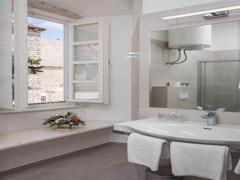 Klarisa Palace Rooms image