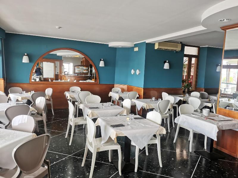 Albium Hotel image