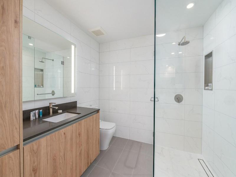 Global Luxury Suites Miami Worldcenter image
