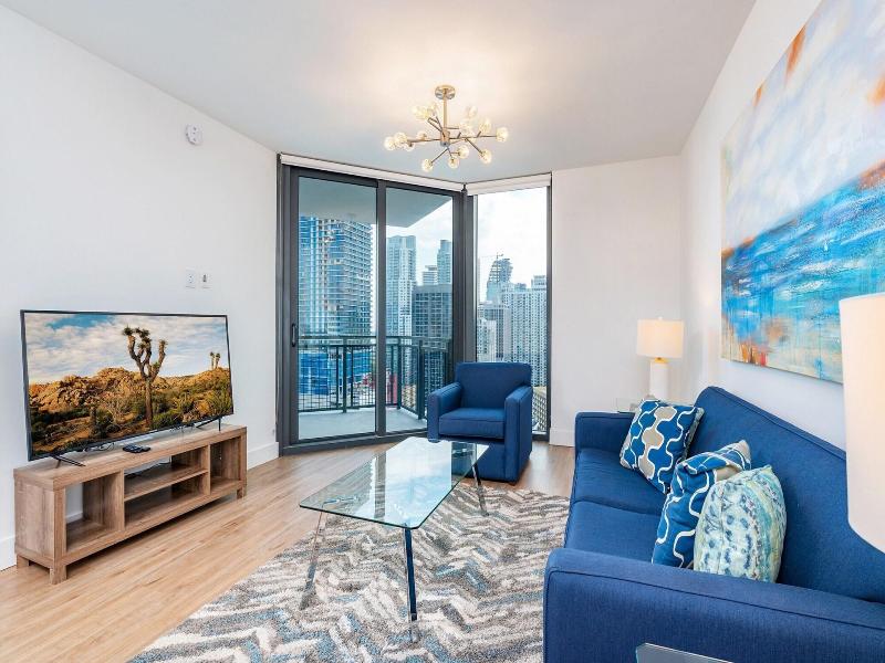Global Luxury Suites Miami Worldcenter image