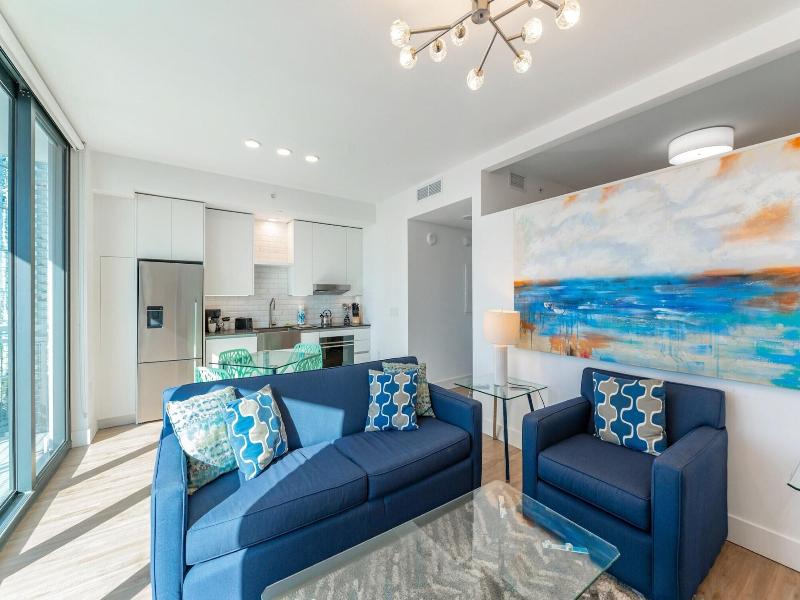 Global Luxury Suites Miami Worldcenter image