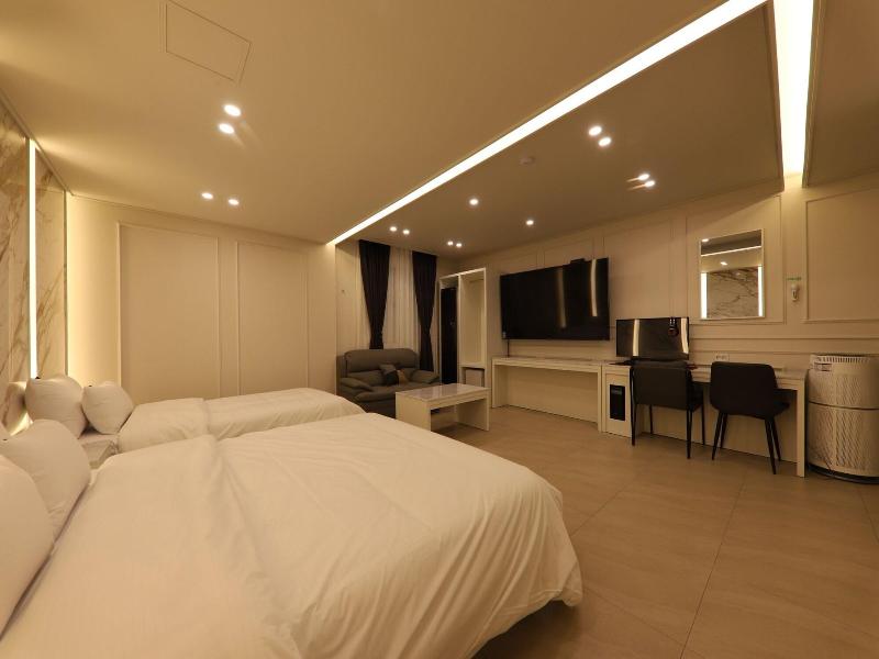 Hotel Browndot Chungjang image