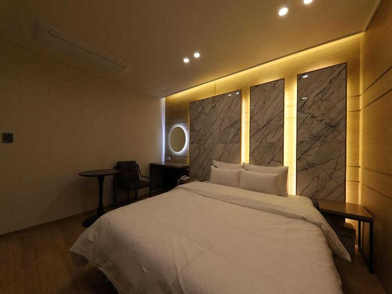Hotel Browndot Chungjang image