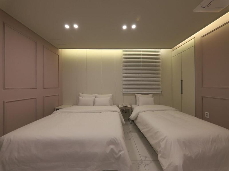 Hotel Browndot Chungjang image