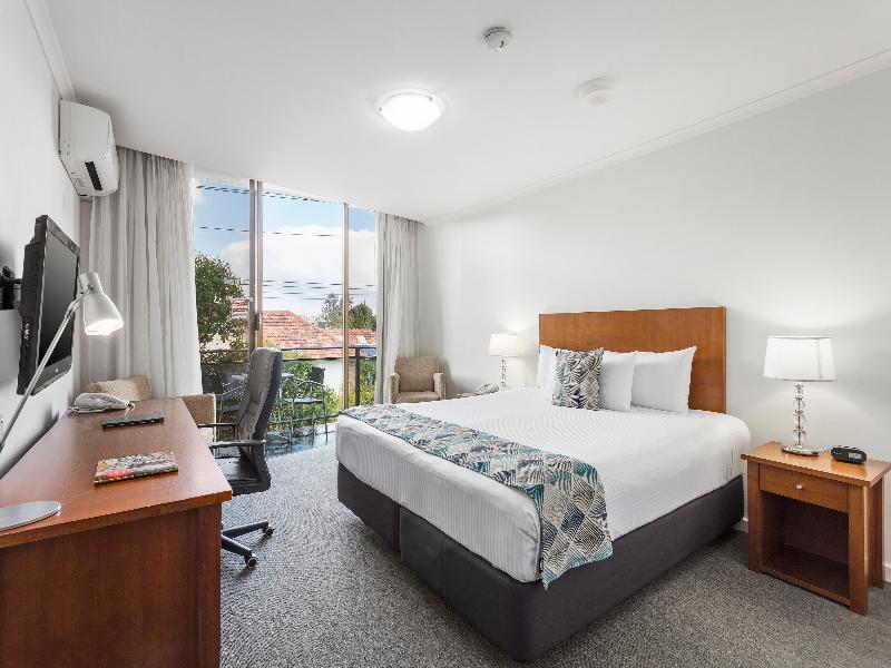 Bayside Geelong Hotel & Apartments image