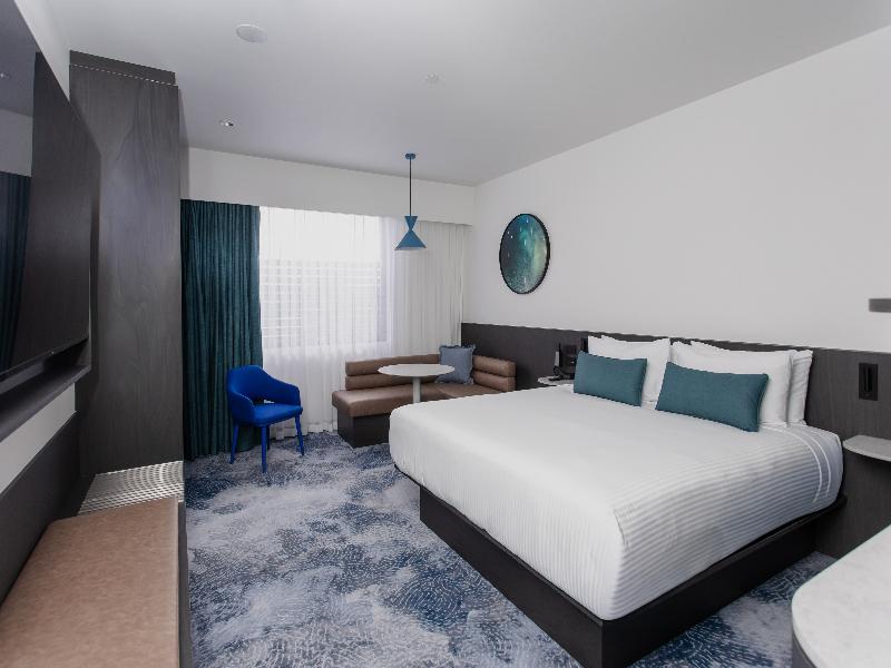 Bayside Geelong Hotel & Apartments image
