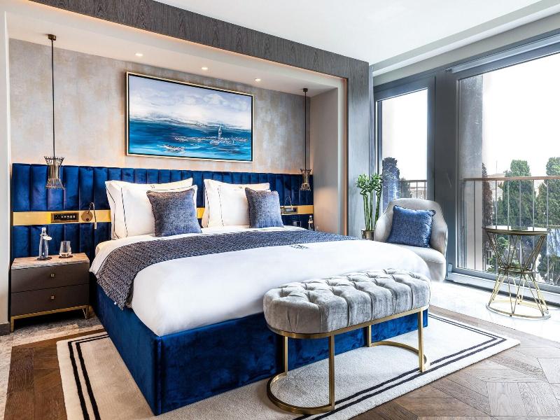 The Maestro Hotel image