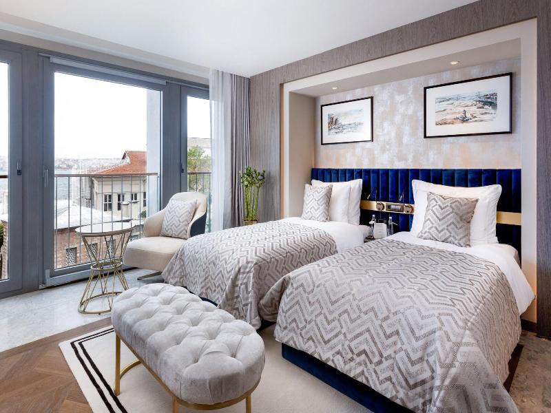 The Maestro Hotel image