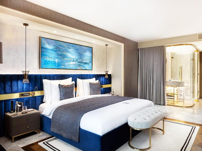The Maestro Hotel image