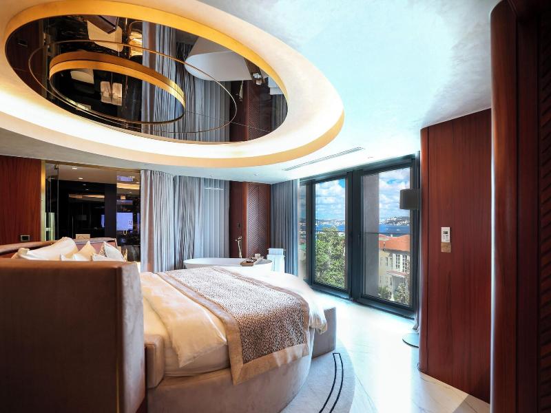 The Maestro Hotel image