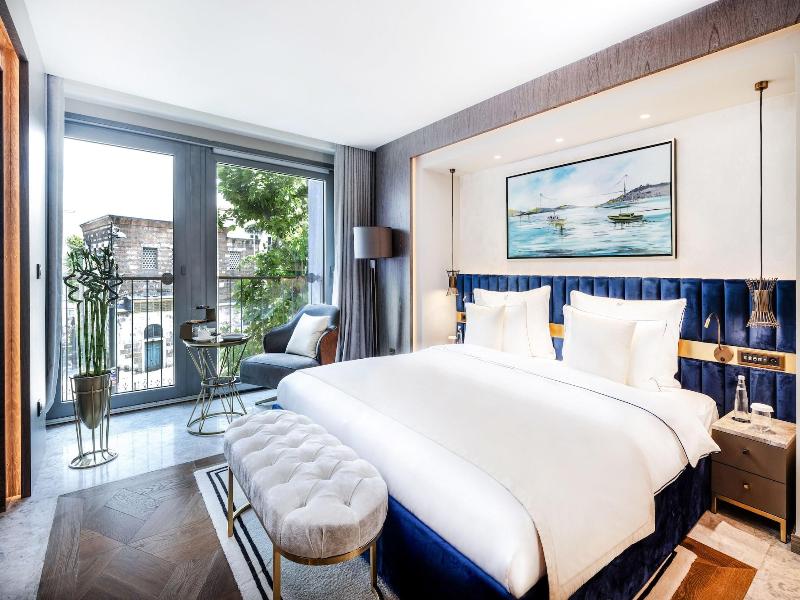 The Maestro Hotel image