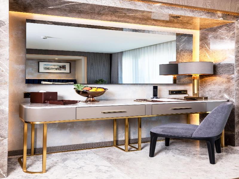 The Maestro Hotel image