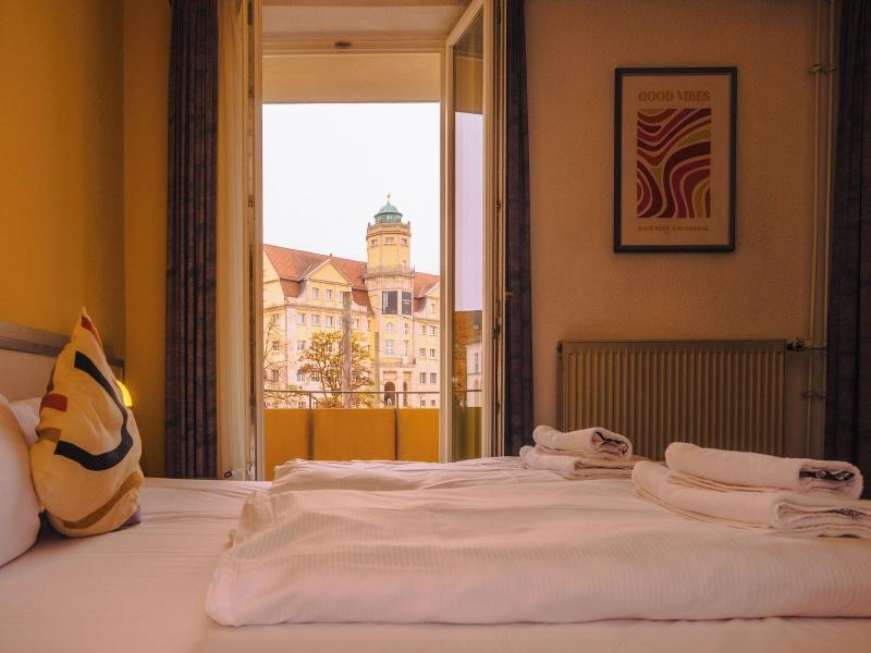 Hessenland Hotel By Stay Awesome image
