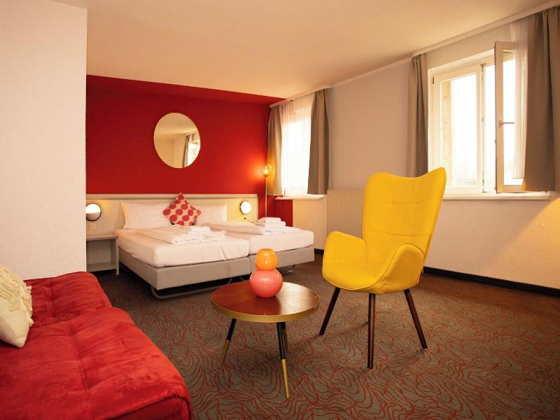 Hessenland Hotel By Stay Awesome image