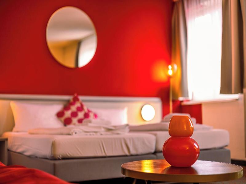 Hessenland Hotel By Stay Awesome image