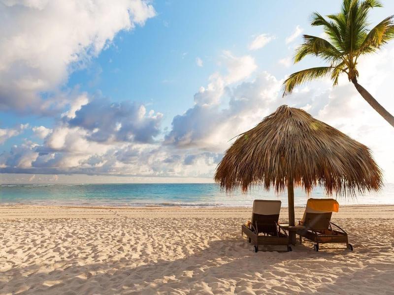 Playa Palmera Beach Resort image