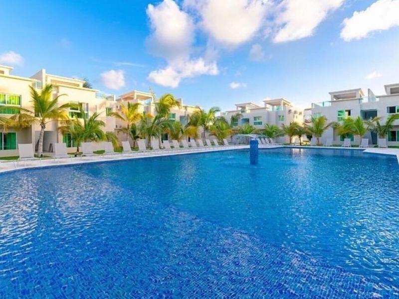 Playa Palmera Beach Resort image
