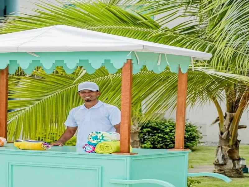 Playa Palmera Beach Resort image