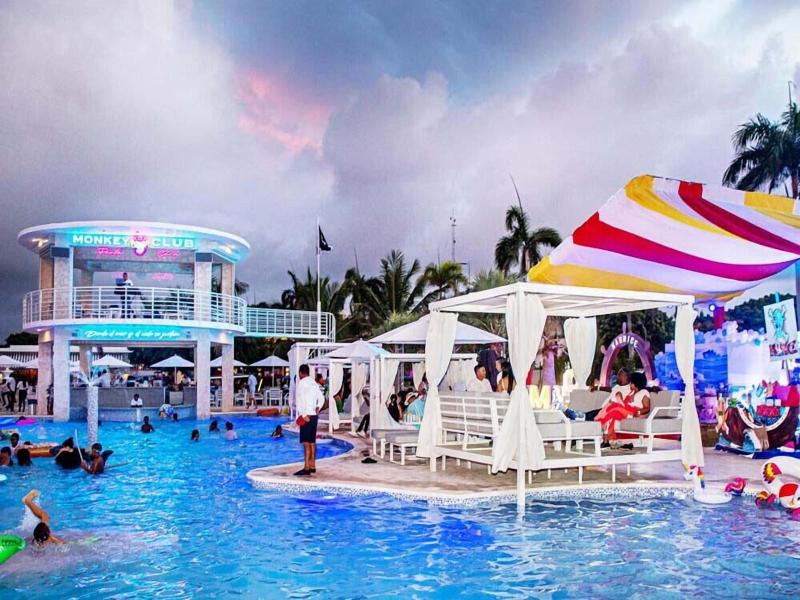 Playa Palmera Beach Resort image