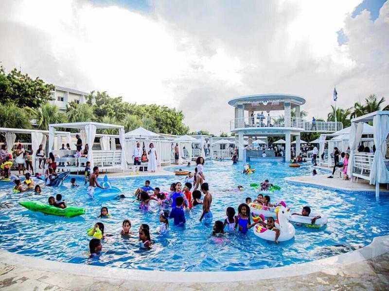 Playa Palmera Beach Resort image