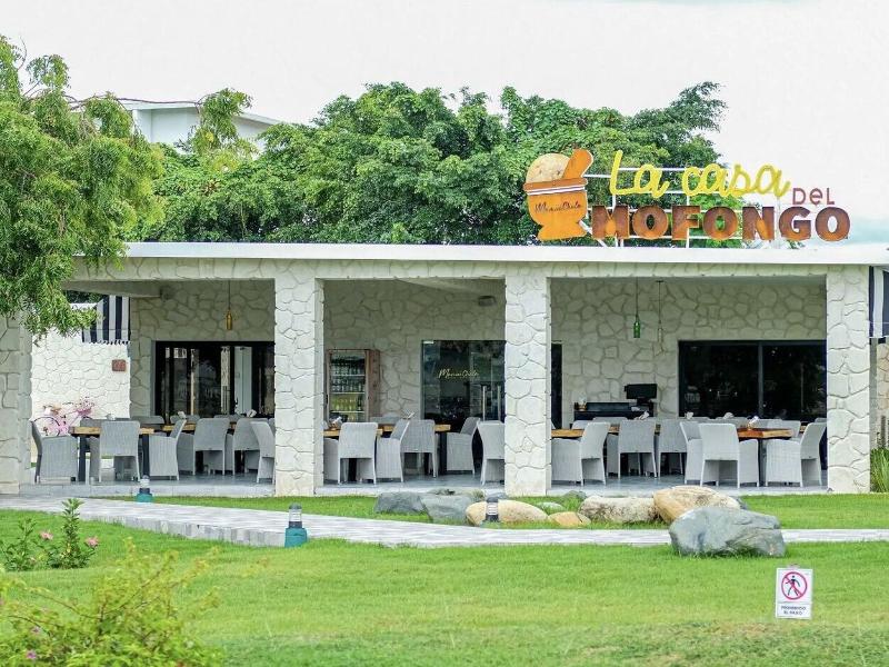 Playa Palmera Beach Resort image