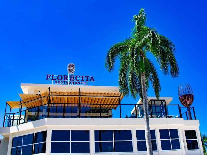 Playa Palmera Beach Resort image