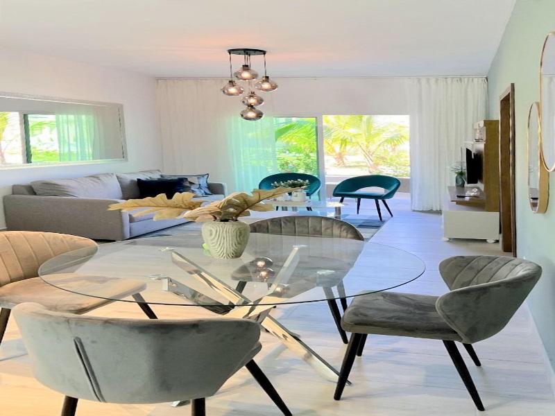 Playa Palmera Beach Resort image