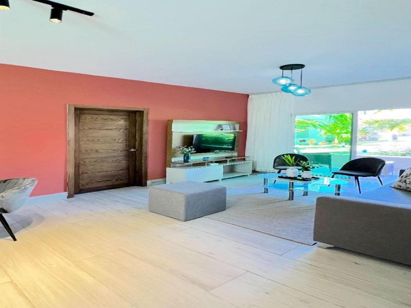 Playa Palmera Beach Resort image