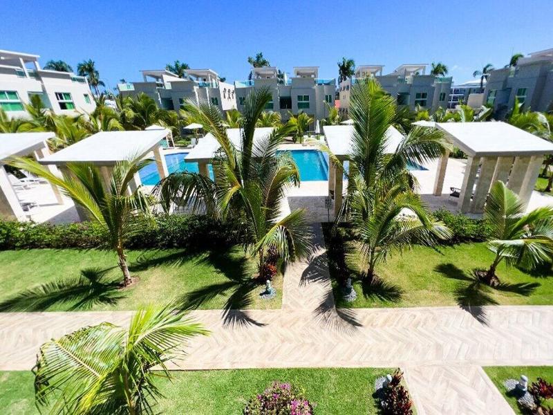 Playa Palmera Beach Resort image