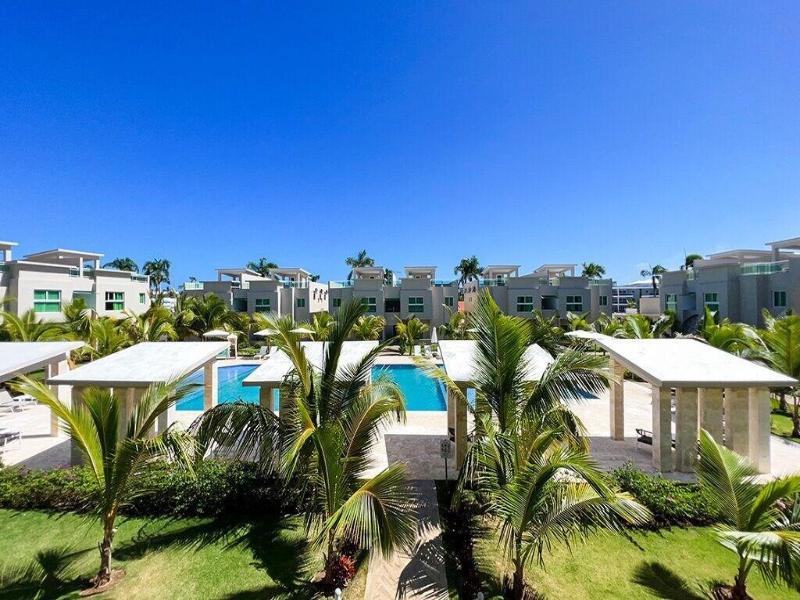 Playa Palmera Beach Resort image