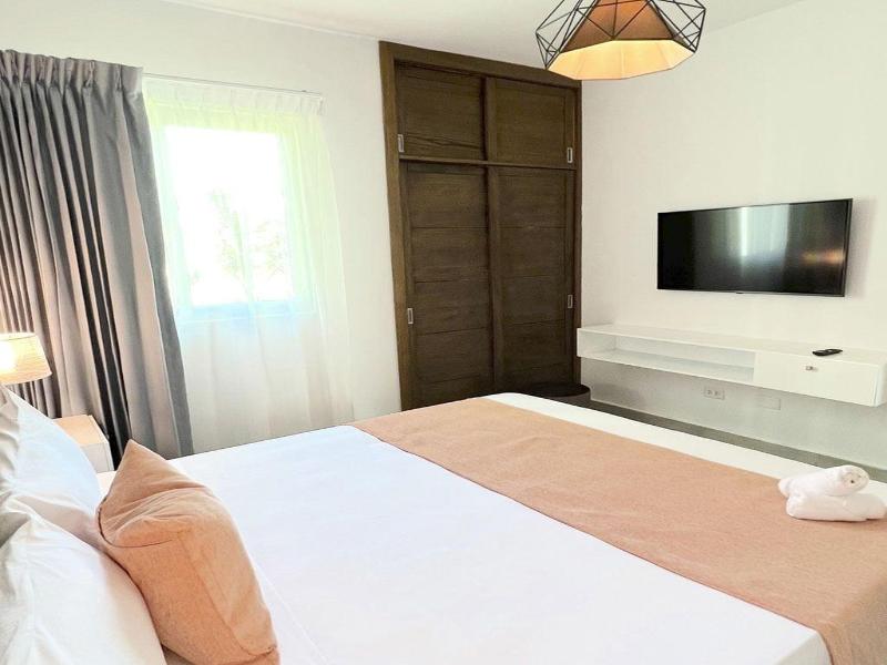 Playa Palmera Beach Resort image