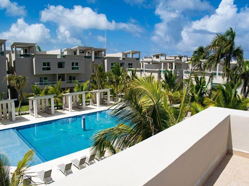 Playa Palmera Beach Resort image
