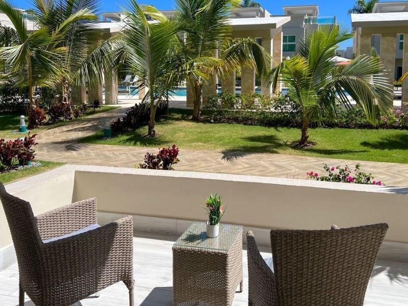 Playa Palmera Beach Resort image