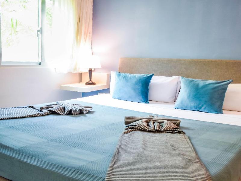 Playa Palmera Beach Resort image