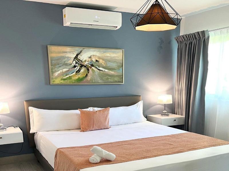 Playa Palmera Beach Resort image