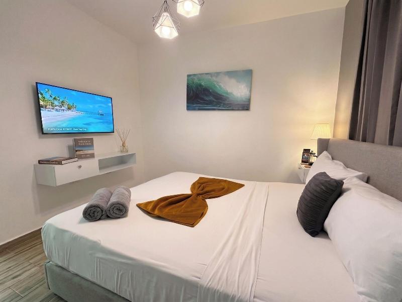 Playa Palmera Beach Resort image