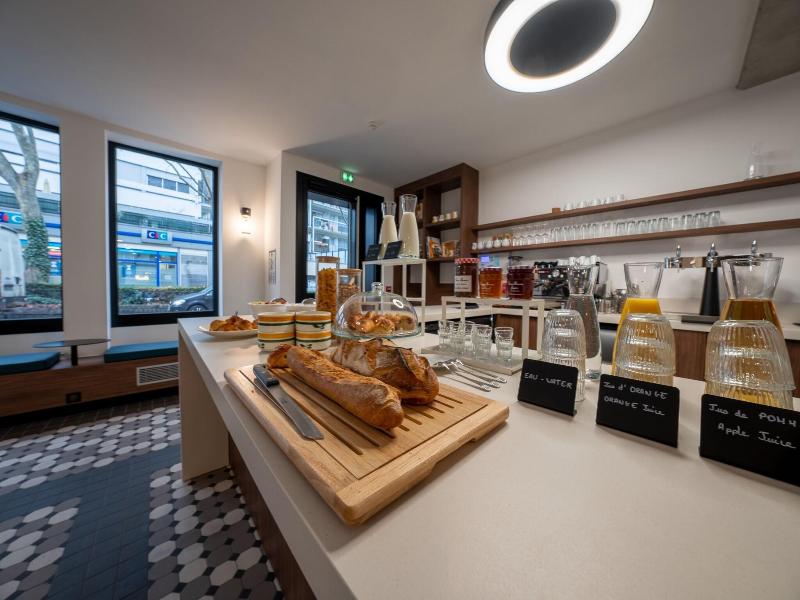 Beau M Paris Hostel image