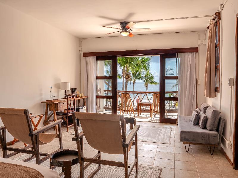 Mía Tulum Beachfront Resort image