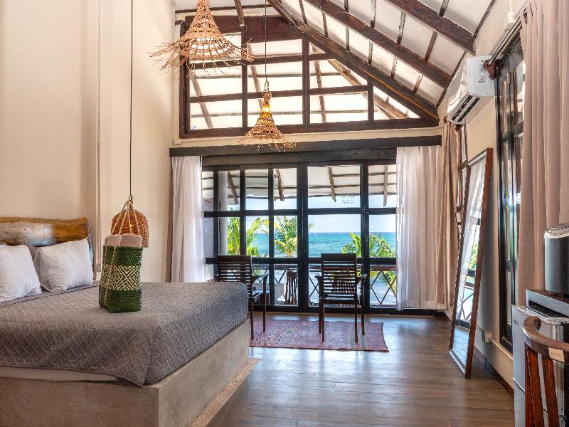 Mía Tulum Beachfront Resort image