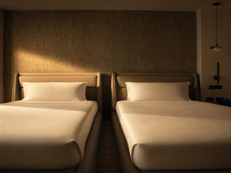 Chaonian Hotel image