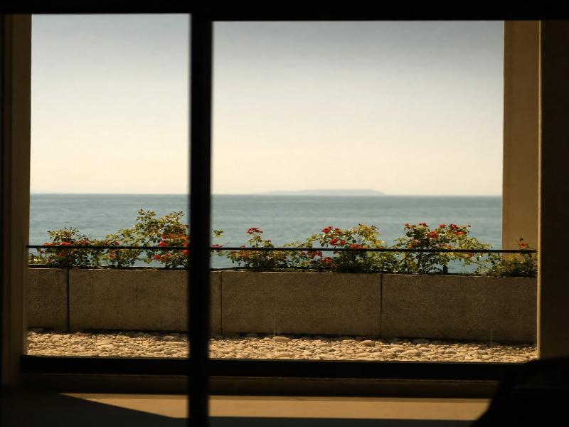 Chaonian Hotel image