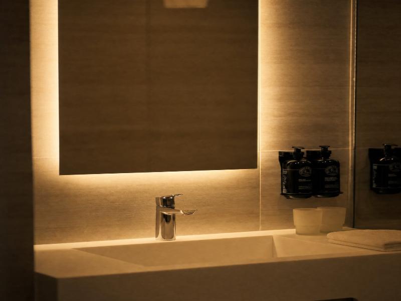 Chaonian Hotel image