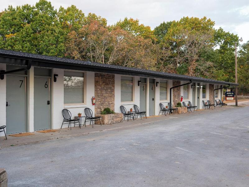 Arka Motel