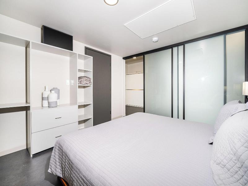 City24 Hotel Little Italy Mission Hills image